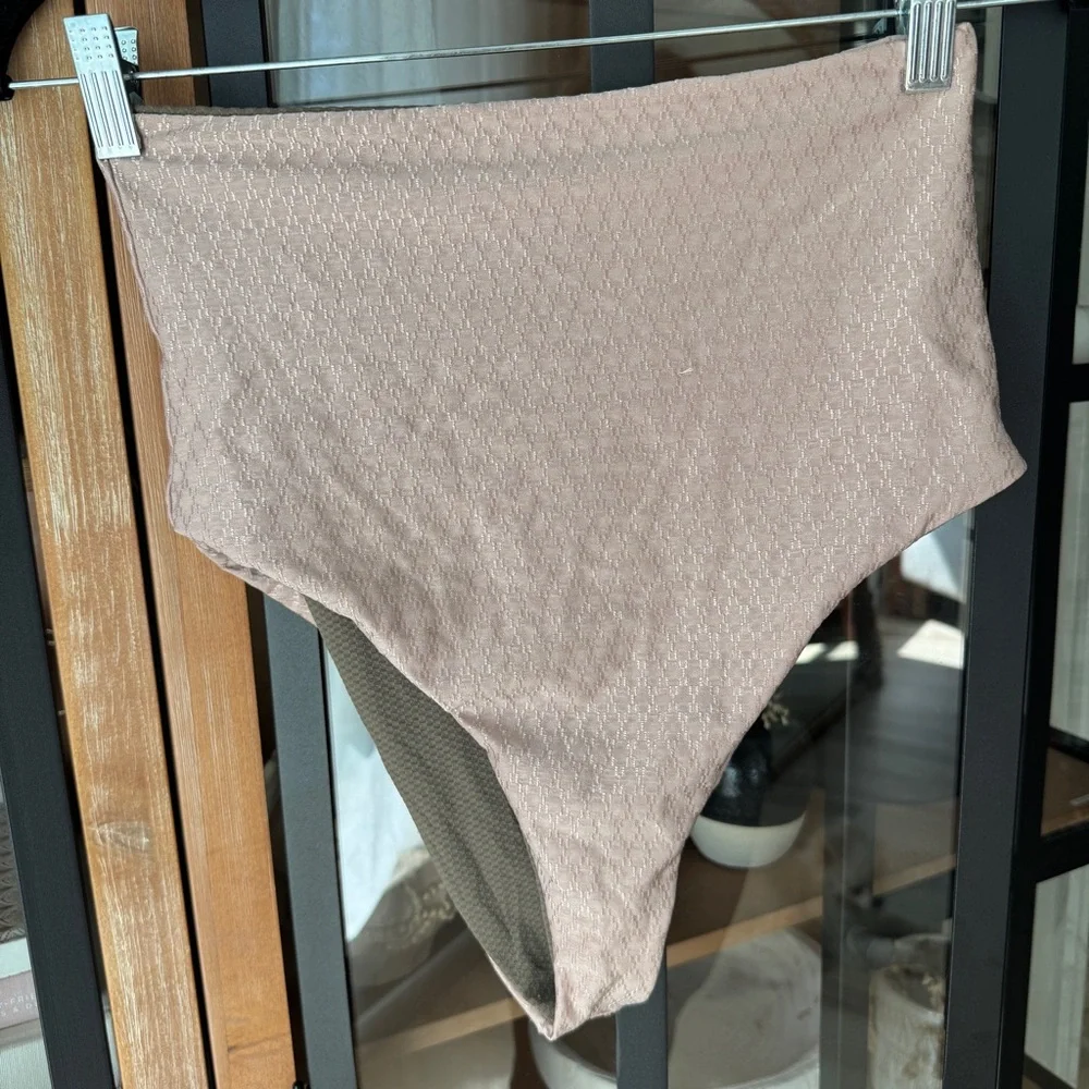 High-Waisted Bikini Set in Olive and Pink - Picture 11 of 11